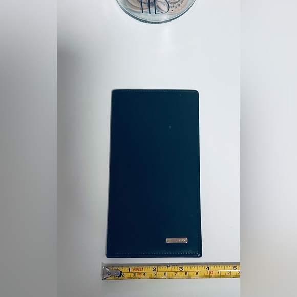 GUCCI *Authentic* Long Wallet - Picture 7 of 8